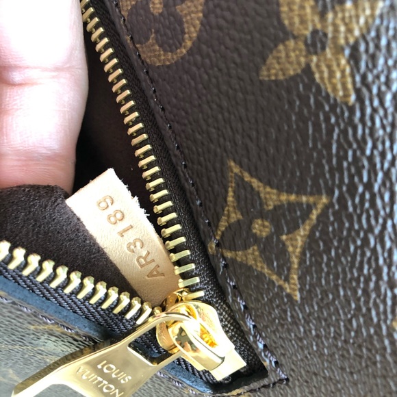 Louis Vuitton Pochette metis monogram brand new!! - Picture 4 of 8